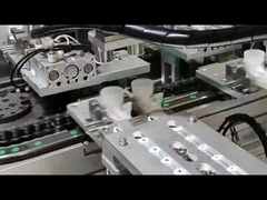 Maschine zur Montage des Auslösersprühers