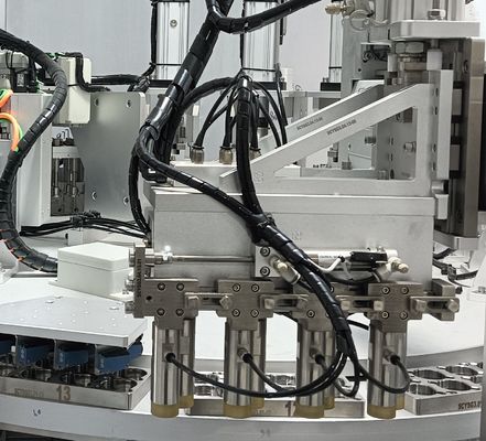 Ein guter Preis. Automatische Sammlung von Versiegelungspapierabfällen mit Tagegütermontage-Maschine für pharmazeutische und Gesundheitswesen Online