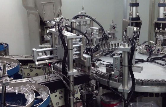 Ein guter Preis. Euro Cap Montage-Maschine für die automatische Montage von Easy Peel-Folienkappen für IV-Infusions-Weichbeutel und -Flaschen Online
