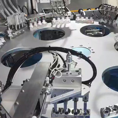 Ein guter Preis. Servo-Automatische Trockenmittelkappen-Montagemaschine 100 Stück/min Online