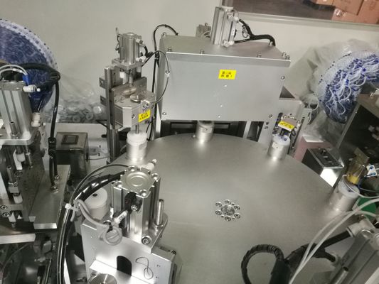 Ein guter Preis. Automatische Ausrüstung Elektrische Flaschenverschlussmaschine 50 Hz CE-Zertifikat Online