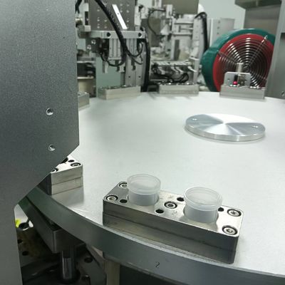 Ein guter Preis. Aluminium- und Edelstahllegierung Kappenmontage-Maschine für GMP-Normen Online