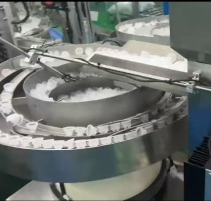 Ein guter Preis. Automatische Euro-Kappen-Montage-Maschine für Pull-Ring-Falt-und gebrochene Kappen schnelle und präzise Produktion Online