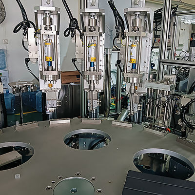 Ein guter Preis. Ultraschallschweißmaschine Servo-getriebener Edelstahl automatischer Betrieb hohe Effizienz Online