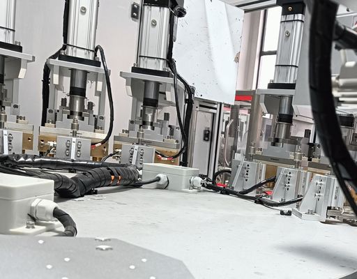 Automatisches Füllen und Versiegeln von Trocknungsmittelkappen und -kernen Anpassbar 1 Jahr Garantie