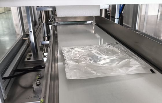Ein guter Preis. Anpassungsfähige Produktionsgeschwindigkeit auf einer fortgeschrittenen automatischen Verpackungsmaschine Online