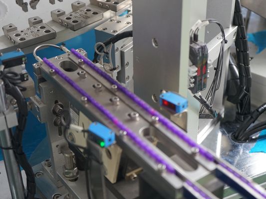 Ein guter Preis. Automatische Montage-Maschine für Blutentnahme Nadeln mit Karussellbetrieb, maßgeschneidert nach Kundenbedarf, hohe Kapazität Online