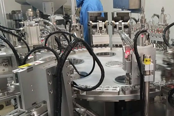 Ein guter Preis. Kompakte und leichte Euro Cap Montage-Maschine tatsächliche Größe variiert mit der Produktionsgeschwindigkeit Online