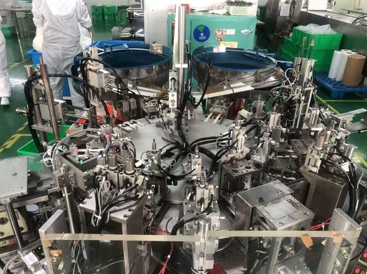 Ein guter Preis. Einweg-Scalpel Automatische Montage-Maschine mit Verpackungsmaschine in eine Linie mit hoher Kapazität verbunden Online