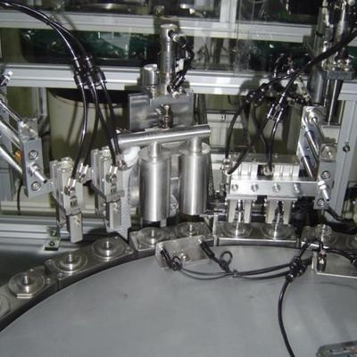Ein guter Preis. Drehtisch-Typ Aluminium-Lange-Lanz-Kappe Automatische Montage-Maschine Hohe Flexibilität Online