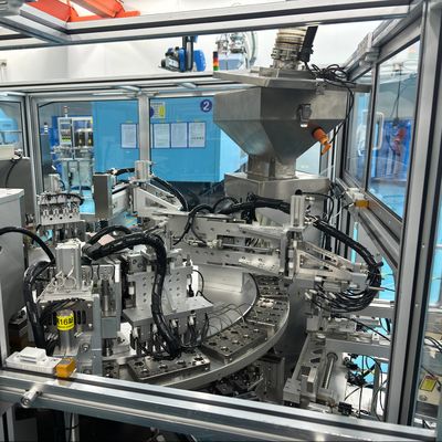 Ein guter Preis. Feuchtdichte Kappe Automatische Füllmaschine PLC Fernbedienung Touchscreen-Betrieb Online