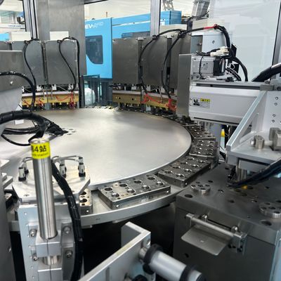 Ein guter Preis. Edelstahl feuchtigkeitsdichte Kappe automatische Füllmaschine PLC gesteuert Online