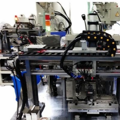 Lancet-Formen und automatische Nadelverlegung in die Formenmaschine