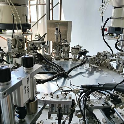 Ein guter Preis. Nicht-Standard-Automatisches Auslöserindex Bewegung Blutentnahme Nadeln Stabil PLC-gesteuert Fernbedienung Online