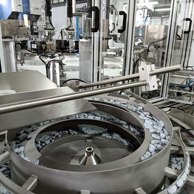 Ein guter Preis. Nicht-standardmäßige automatische Laminationskappenmontage-Maschine mit flacher Folienoberfläche und guter Dichtung Online