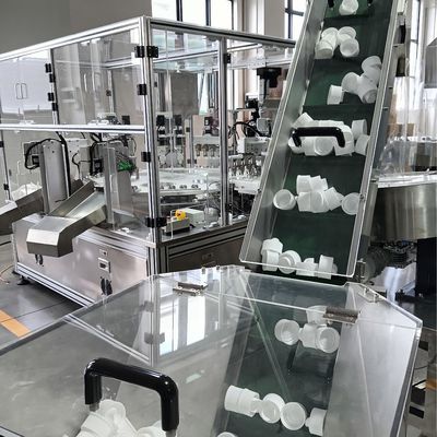 Automatisierte Montagemaschine für Wäschedeckel, SPS-Steuerung, Anzeige von Betriebsstörungen