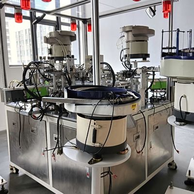 Ein guter Preis. Automatischer Betrieb des Karussells für Blutentnahmenadeln Sicherheit der Produktionslinie für Lanzetten Einjährige Garantie Komplexer Prozess Online