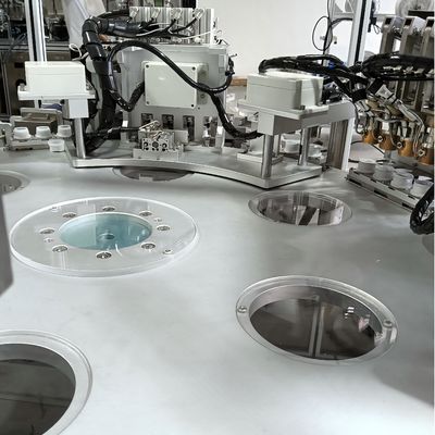 Automatisierte Montage-Maschine für Infusionsfilmkappen, bedient von einer Person, arbeitssparend