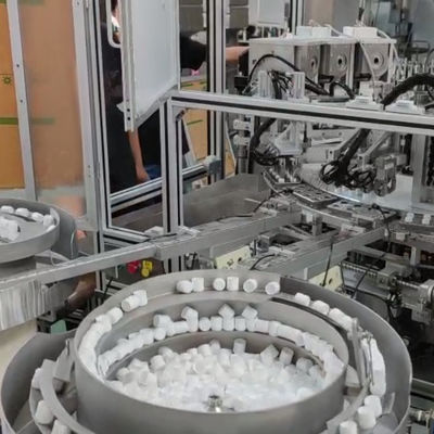 Automatische Trockenmittelkappen-Montagemaschine mit 1500-8500 Stück/Std. Geschwindigkeit, 220V/50Hz Stromversorgung und 0,5-0,7 MPa Luftdruck