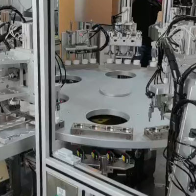 Flexible Maschine zur täglichen Bedarfsartikel-Montage für die Montage von Trockenmittelkappen