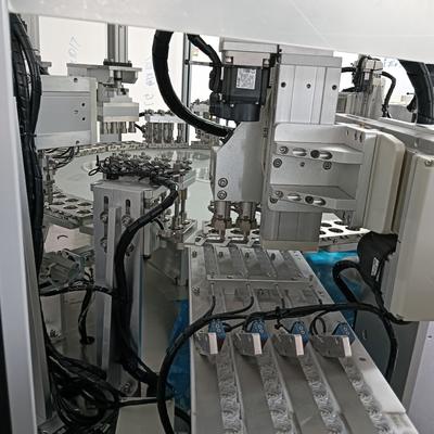 Ein guter Preis. Heli-Verschließmaschine für Milch- und Schraubverschlüsse, servogesteuert Online