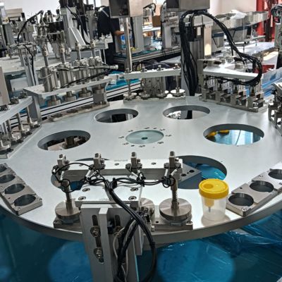 Ein guter Preis. Automatisierte Urinbecher-Montagemaschine Anpassbar, hochflexibel und anpassungsfähig Online