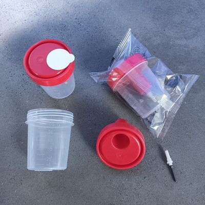 Nicht-standardmäßige automatisierte Urin-Tasse-Montage-Maschine mit zweisprachiger Schnittstelle und benutzerfreundlicher Bedienung für anpassbare Produktionsgeschwindigkeit