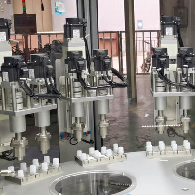 Ein guter Preis. Automatische Schraubmaschine mit 99% Produktionseffizienz, SPS-Steuerung und photoelektrischer Sensorerkennung für die Kappenmontage Online