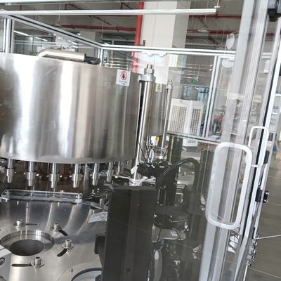 Maschine für die Montage von Doppelkappen mit kontinuierlicher Bewegung mit PLC-Steuerung, 14000-18000 Stück/h, Edelstahl + Aluminiumlegierungskonstruktion