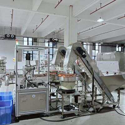 Qualität Automatisierte Montagemaschine für Druckverschlussdeckel: schnell und kostengünstig usine